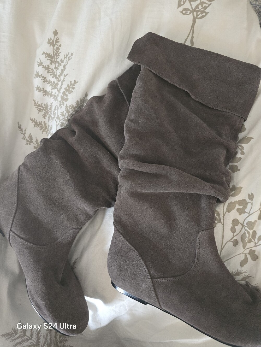 Steve Madden Grey Suede Slouchy Boots Size 10